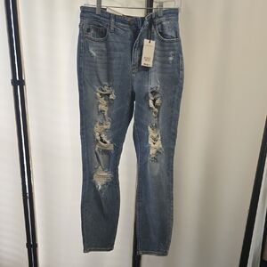 Judy Blue Distressed Ankle Jeans in Light Blue